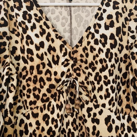 GODDESS leopard prints blouse women Sz L - Picture 2 of 8